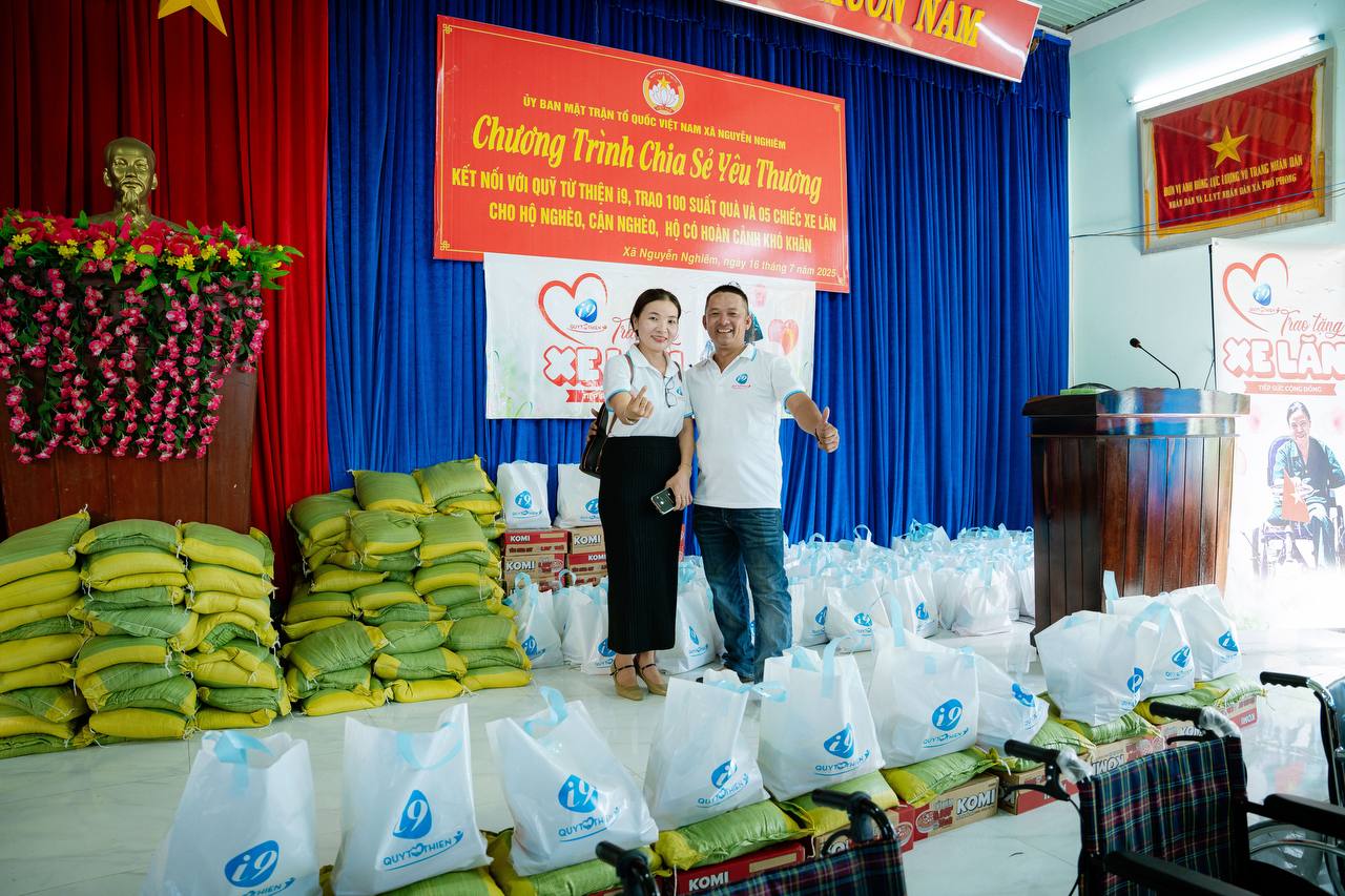 Minh họa về chơi có trách nhiệm, có thể là đồng hồ cát hoặc biểu tượng cân bằng, thể hiện sự kiểm soát và hỗ trợ tại sòng bạc trực tuyến.