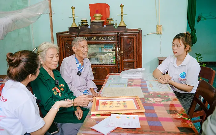 Biểu tượng bảo vệ trẻ vị thành niên khỏi cờ bạc trực tuyến.